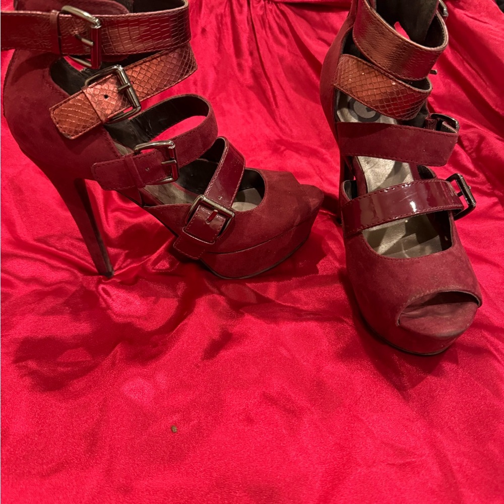 Guess heels